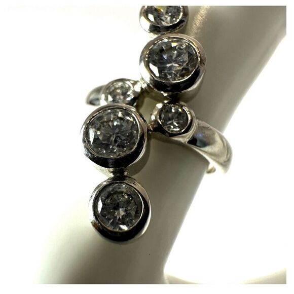 Silver tone rhinestone ring - Picture 10 of 10